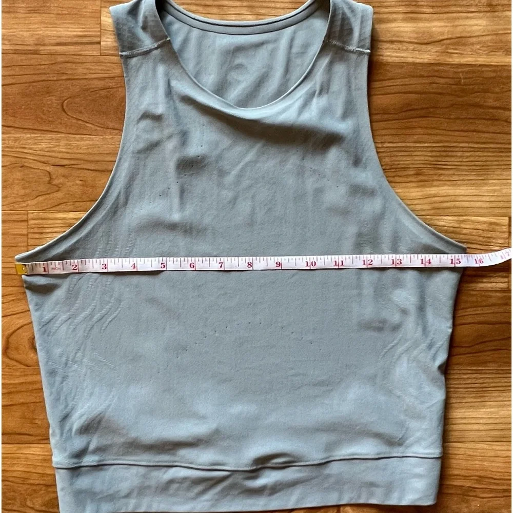 Lululemon In Focus Running Top - Picture 2 of 6